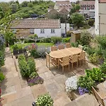 Host & Stay - Isla House